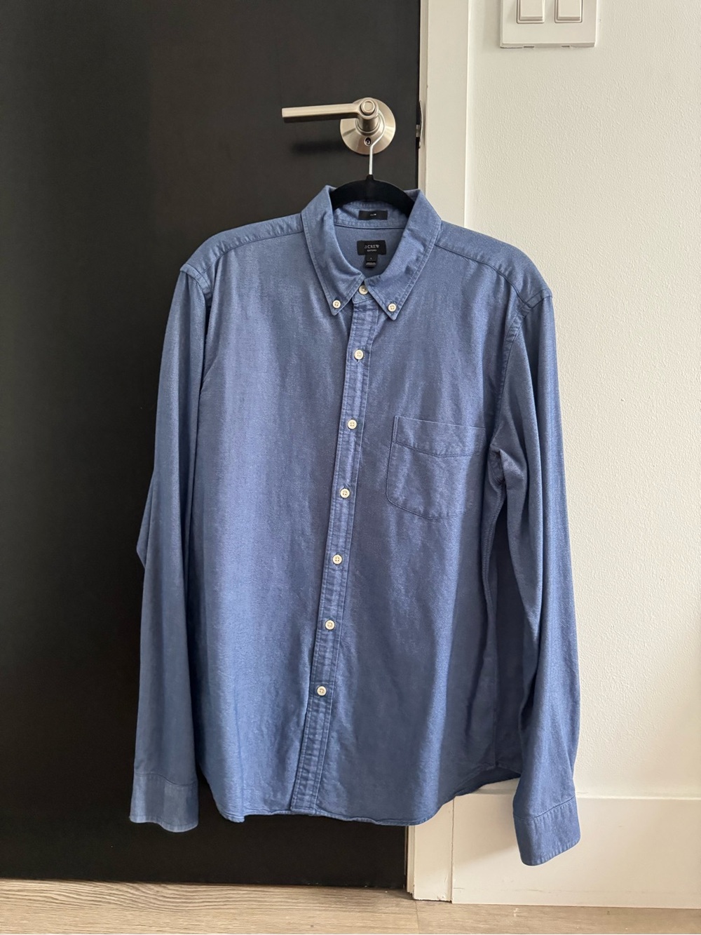 J. Crew Men's Blue long sleeve Button-Down Oxford Shirt